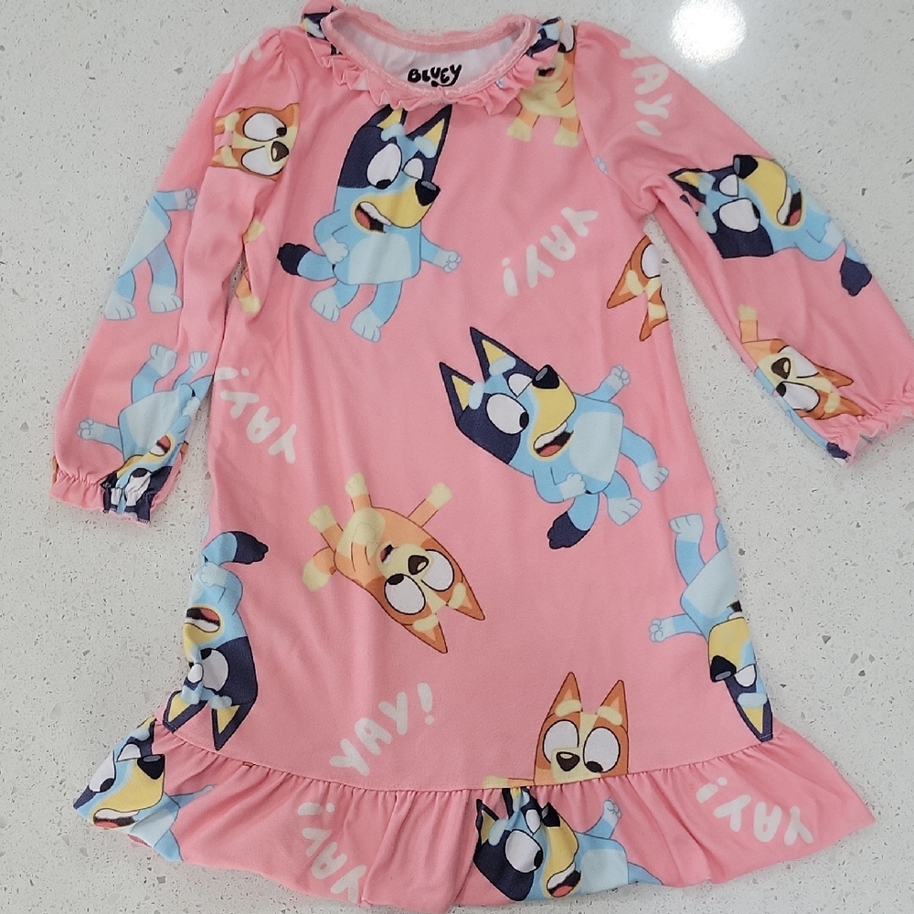 Bluey & Bingo Girls All Over Print Ruffle Hem Fleece Nightgown Size 4